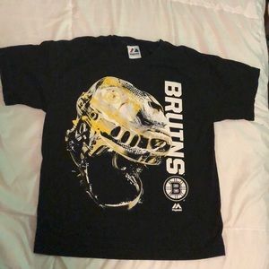 Boy Size Large Boston Bruins shirt